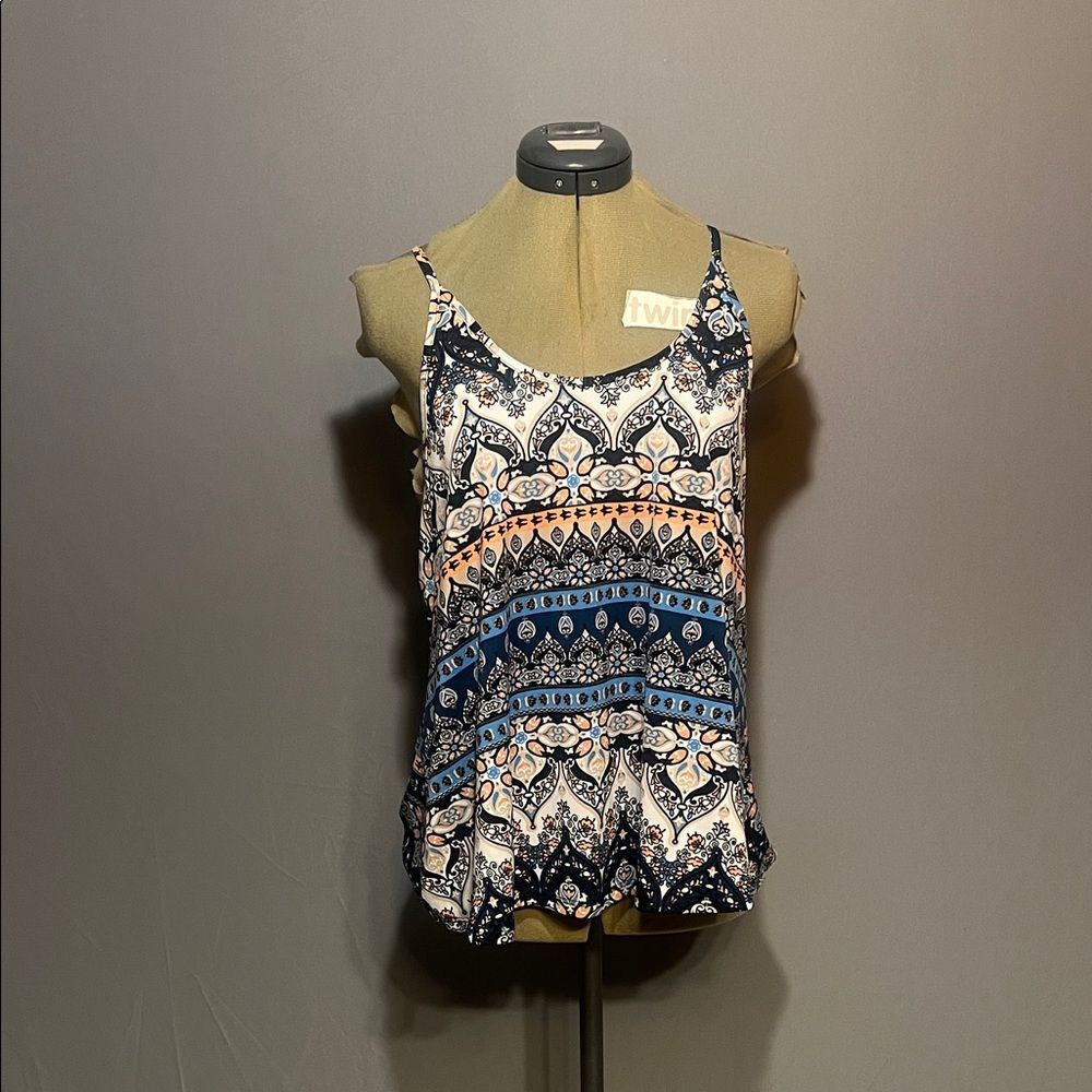 🔥 4 FOR $15 Item🔥Elegant Women's Camisole with Blue and White Pattern